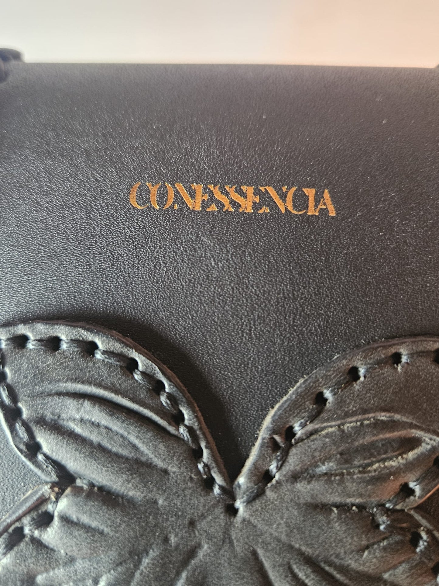 SAMODIVA | Bolso de piel artesanal en negro